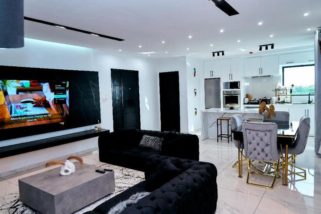 Reddington By Jvte Aparthotel Douala Luaran gambar